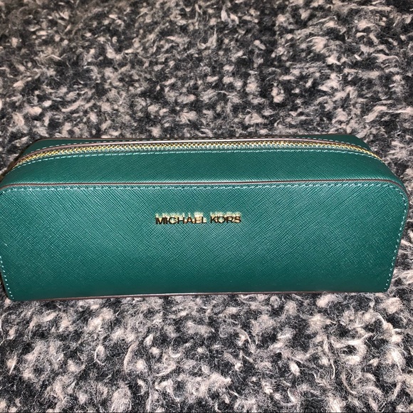 MICHAEL KORS COSMETIC/PENCIL CASE - Picture 1 of 5